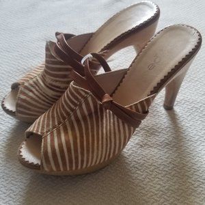 Hype leather and wood platform heels 5 1/2 RARE